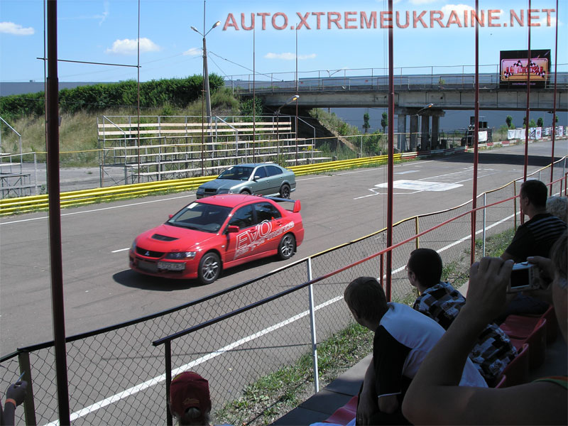 Mitsubishi Lancer EVO 9 vs Skoda Octavia